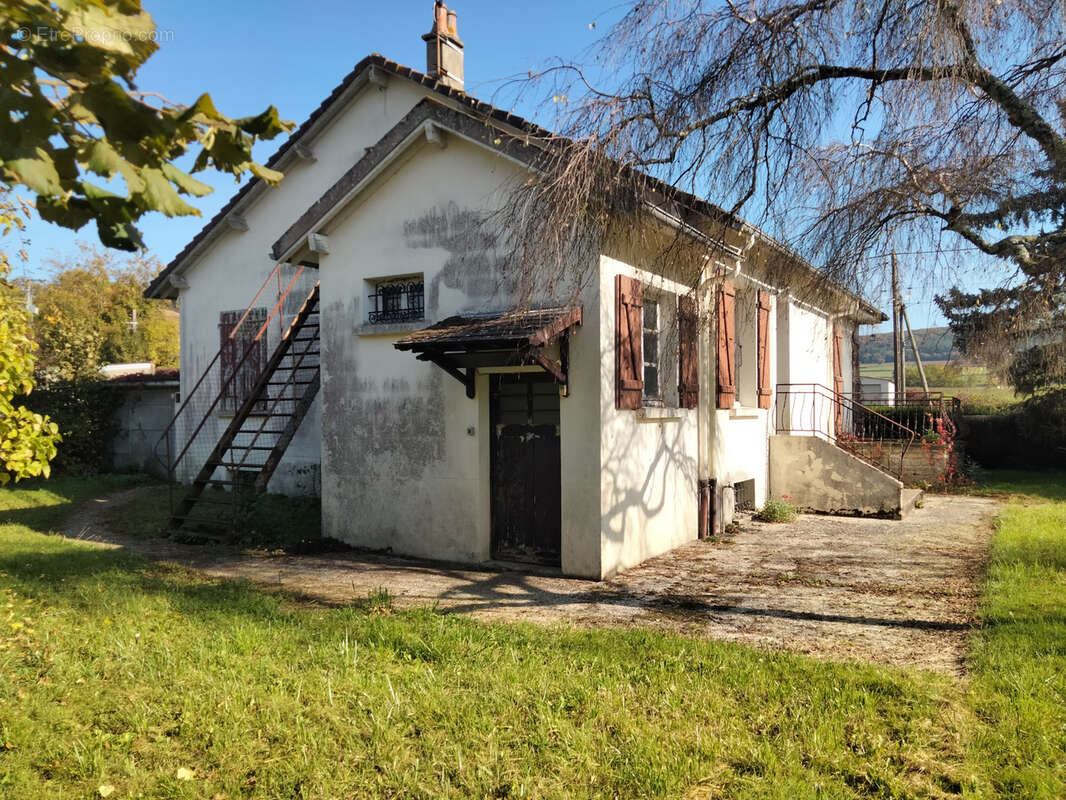 Maison à SAINT-BENIN-D&#039;AZY