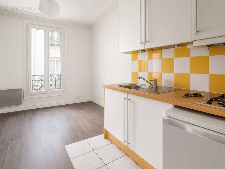 Appartement à PARIS-18E