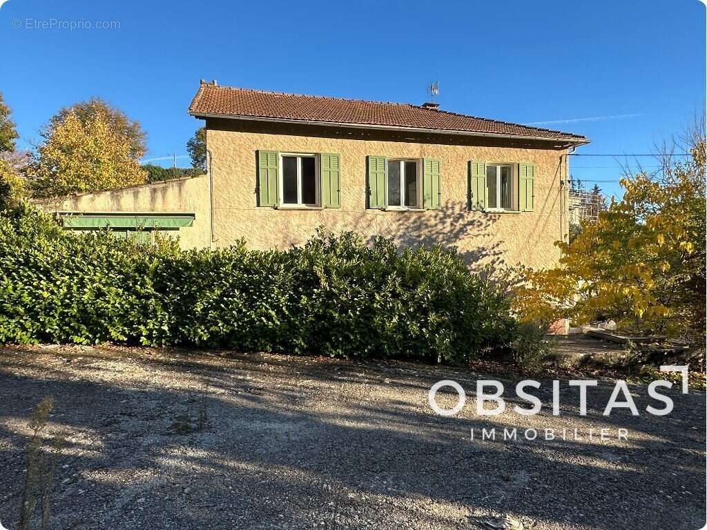 Maison à GREOUX-LES-BAINS