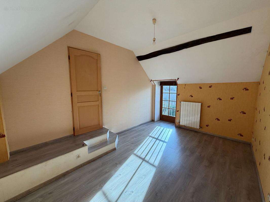 Maison à COULANGES-LES-NEVERS