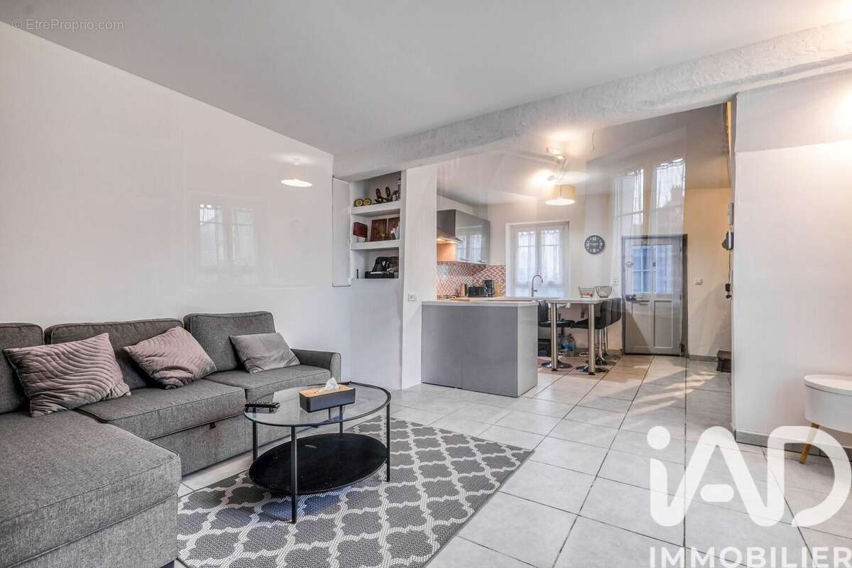 Photo 2 - Maison à QUINCY-VOISINS