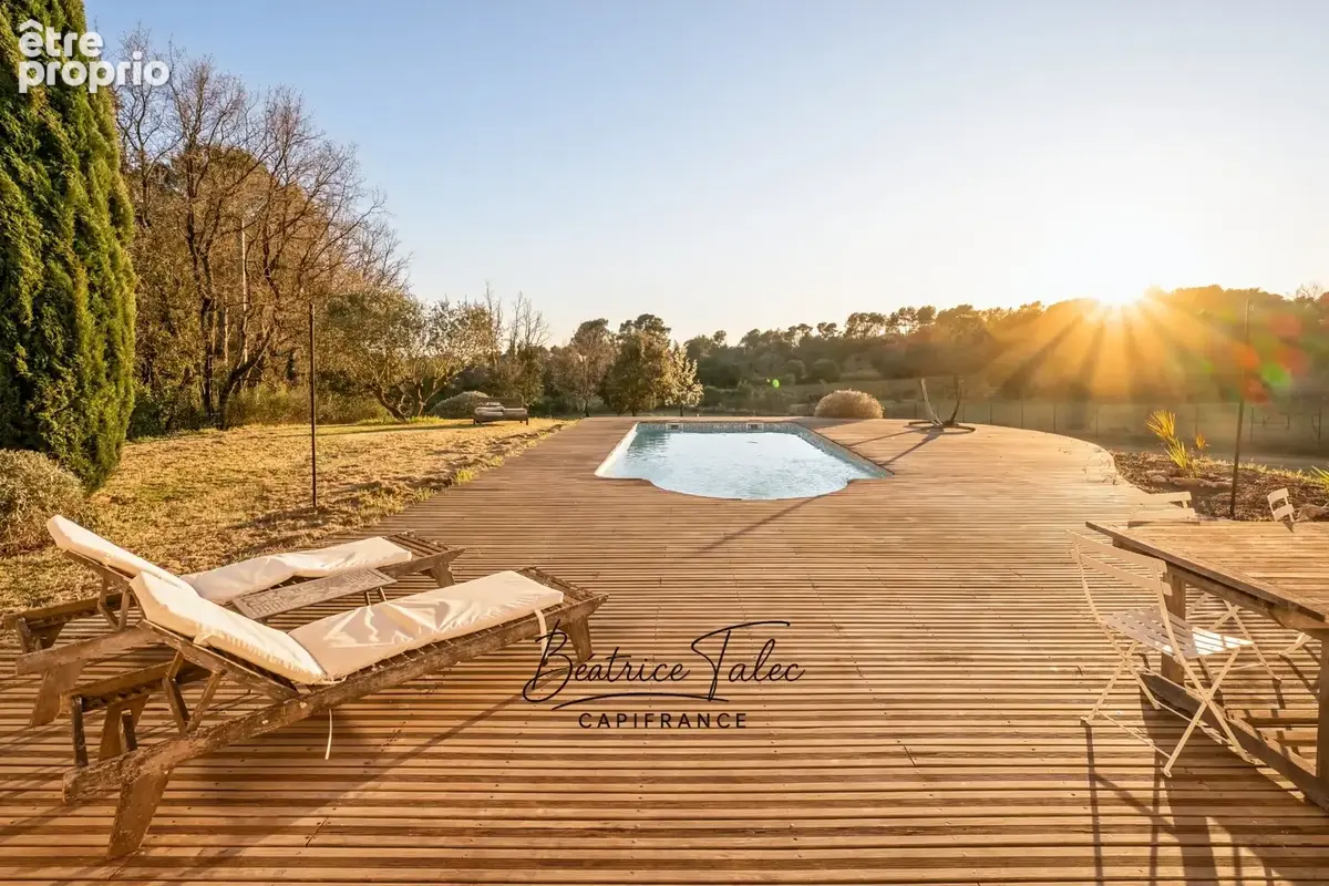Maison de caractère avec piscine 5 pièces au cœur des vignes, double garage, 6000m2 terrain plat arboré, magnifique vue dans un  - photo 8