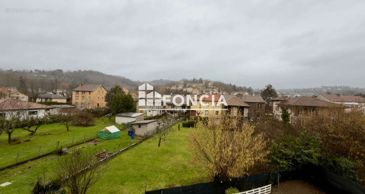 Maison à DECAZEVILLE