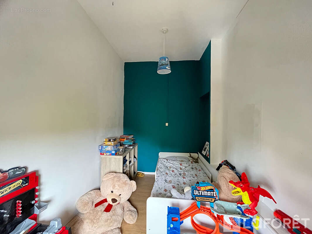 Maison en pierre Ambares Et Lagrave - 85 m2 - 3 chambres - photo 6