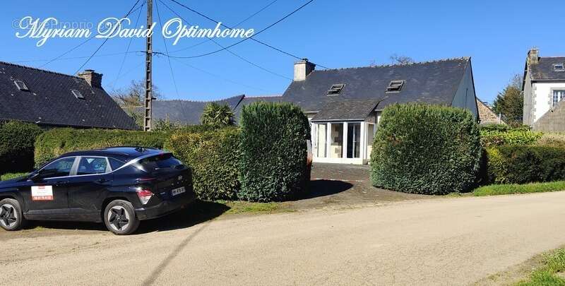 Maison à POULLAOUEN