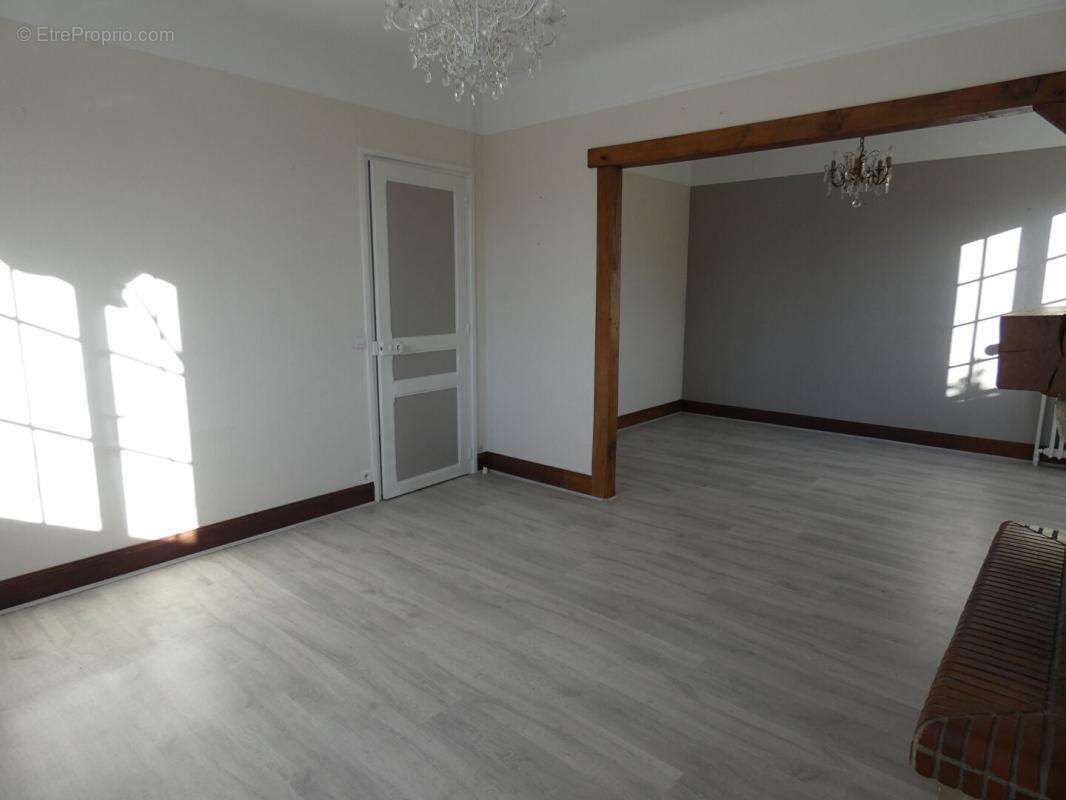 Maison à LA COUTURE-BOUSSEY
