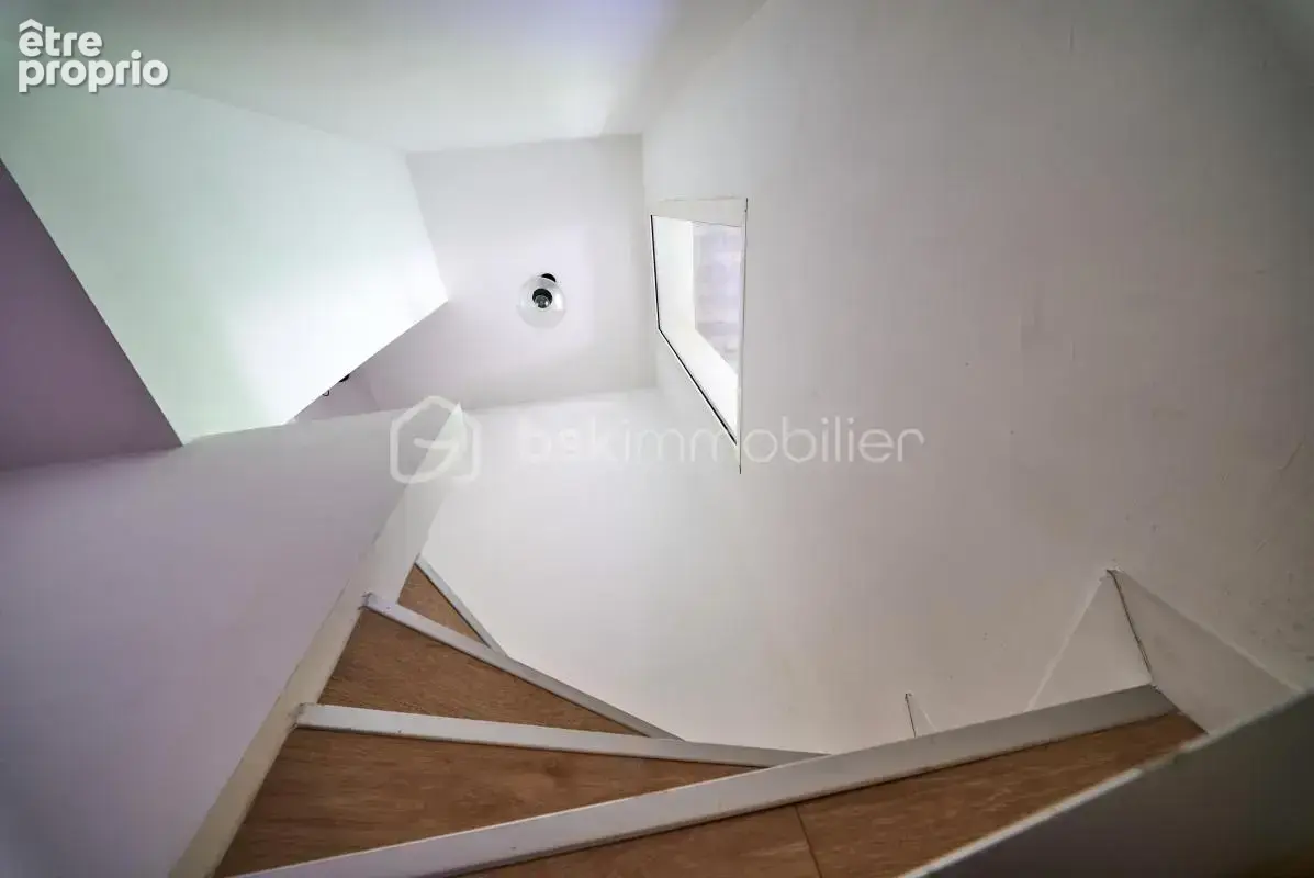 Ste Anne du Castellet - Découvrez cette Maison de type T3 - photo 12