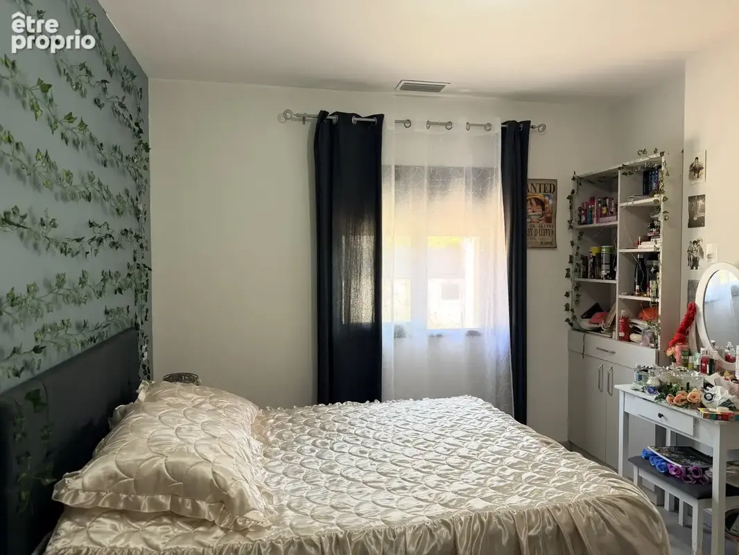 Maison 7 pièces de 164 m2 avec un grand garage et une piscine. - photo 10