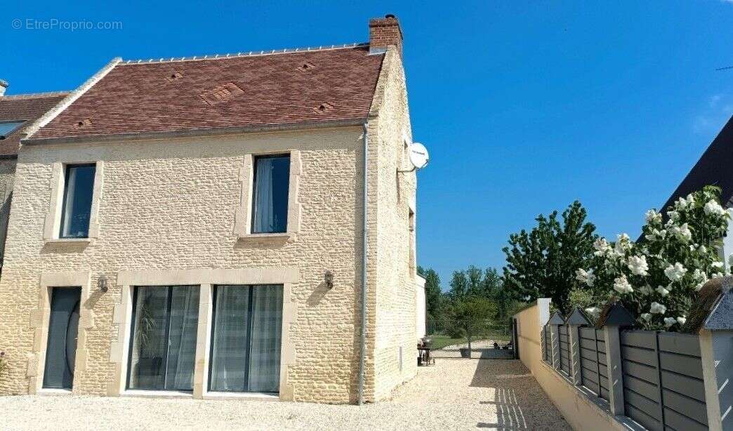 Maison à MOULT