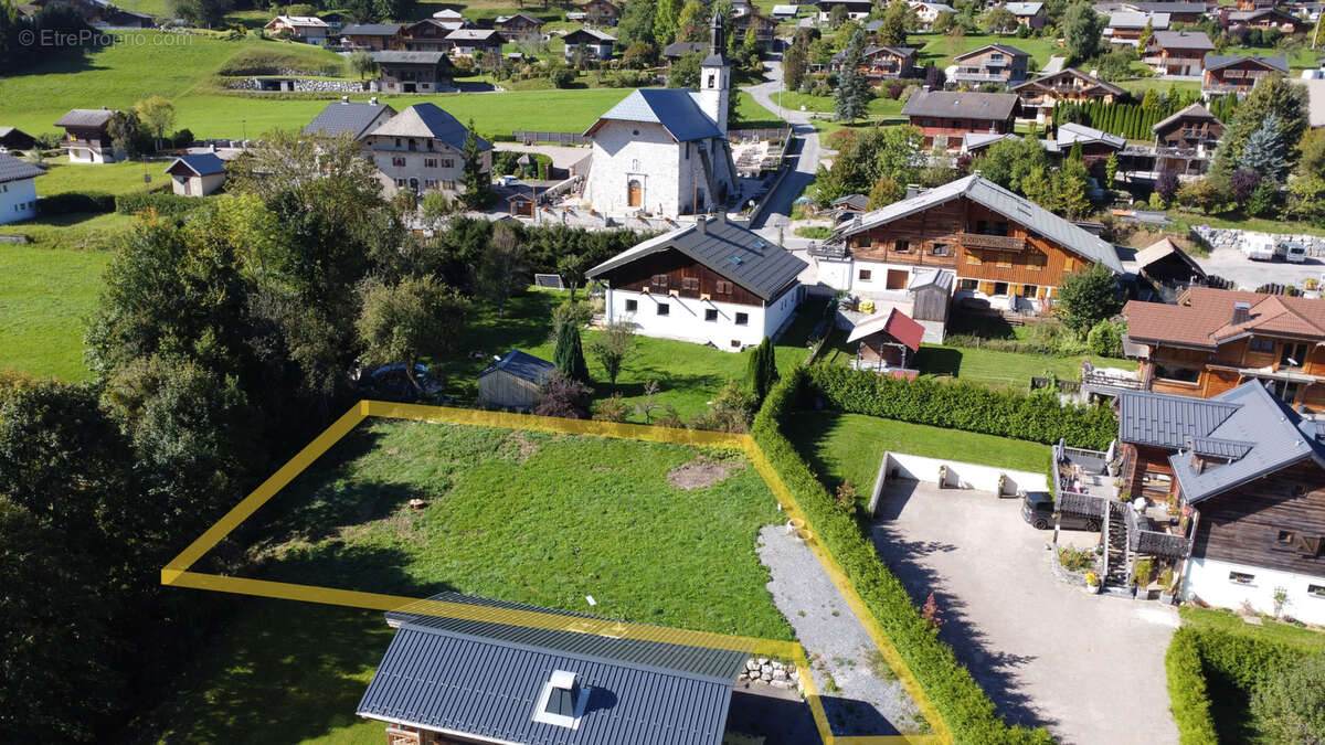 Terrain à ESSERT-ROMAND
