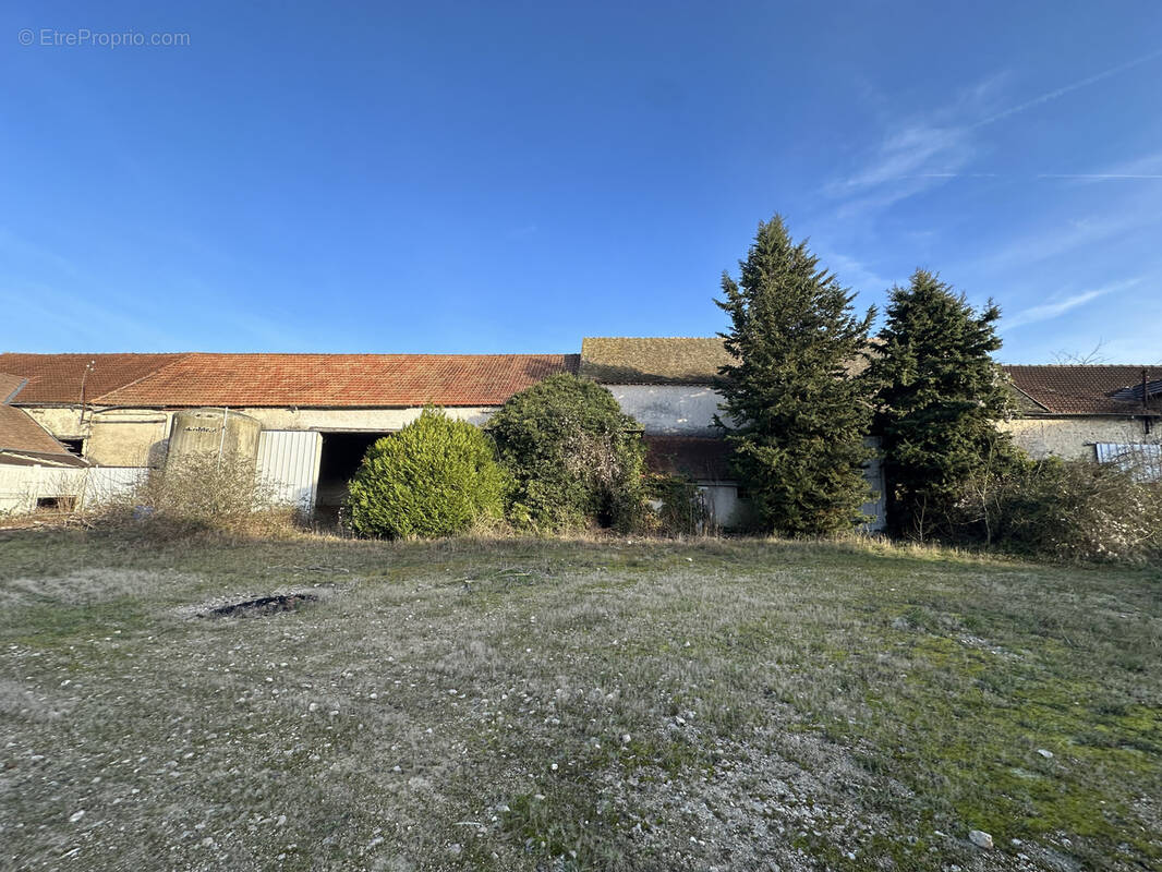 Appartement à BAULNE