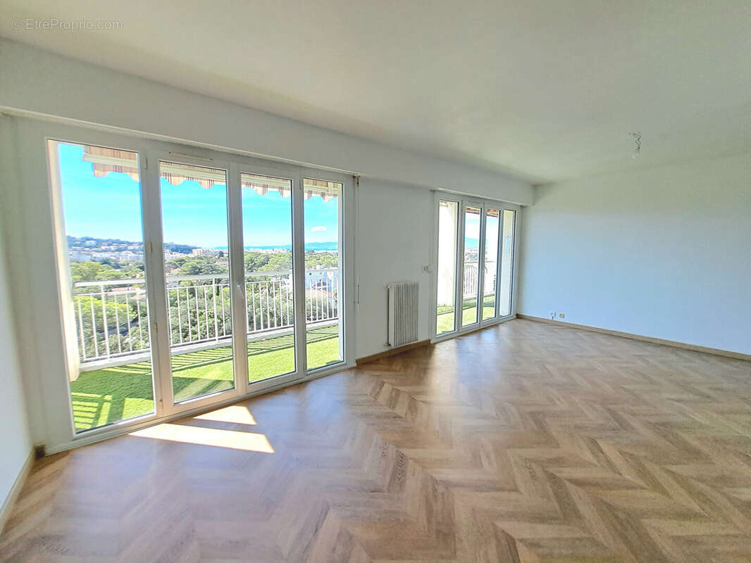 Appartement à SAINT-RAPHAEL