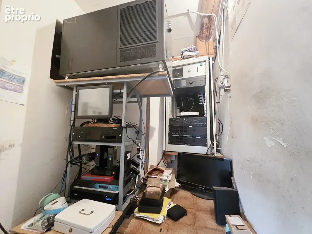 Unique en france : l'ancien plus petit cinéma à vendre - photo 5
