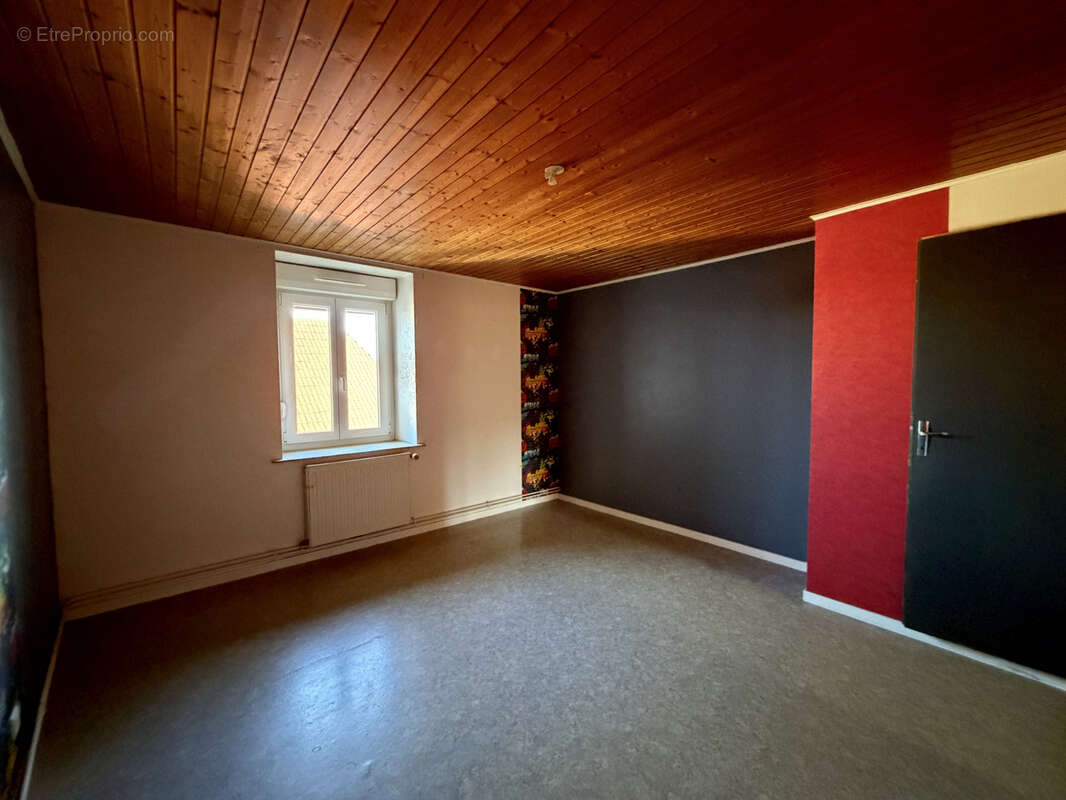 Appartement à VERCEL-VILLEDIEU-LE-CAMP