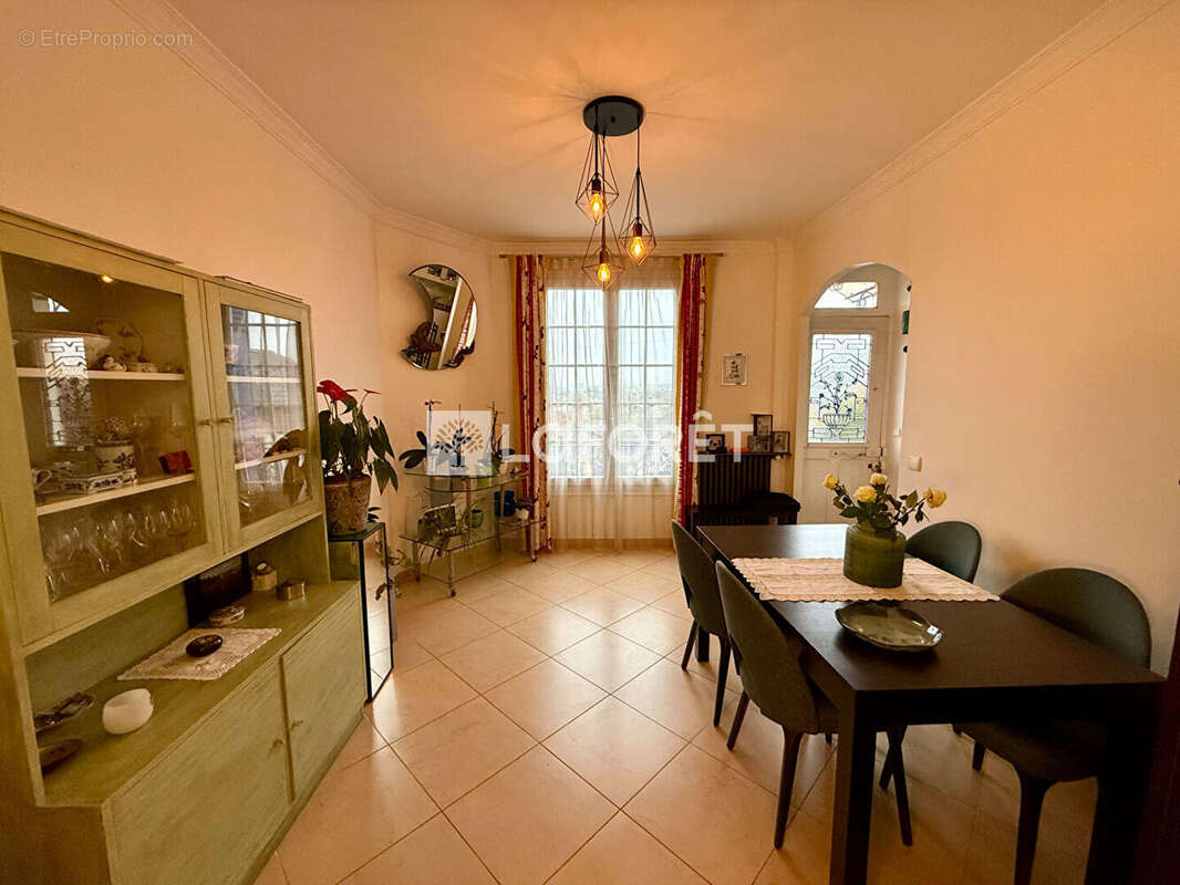 Maison à SAVIGNY-SUR-ORGE