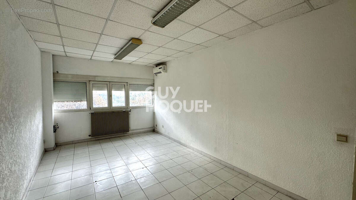 Commerce à CABESTANY