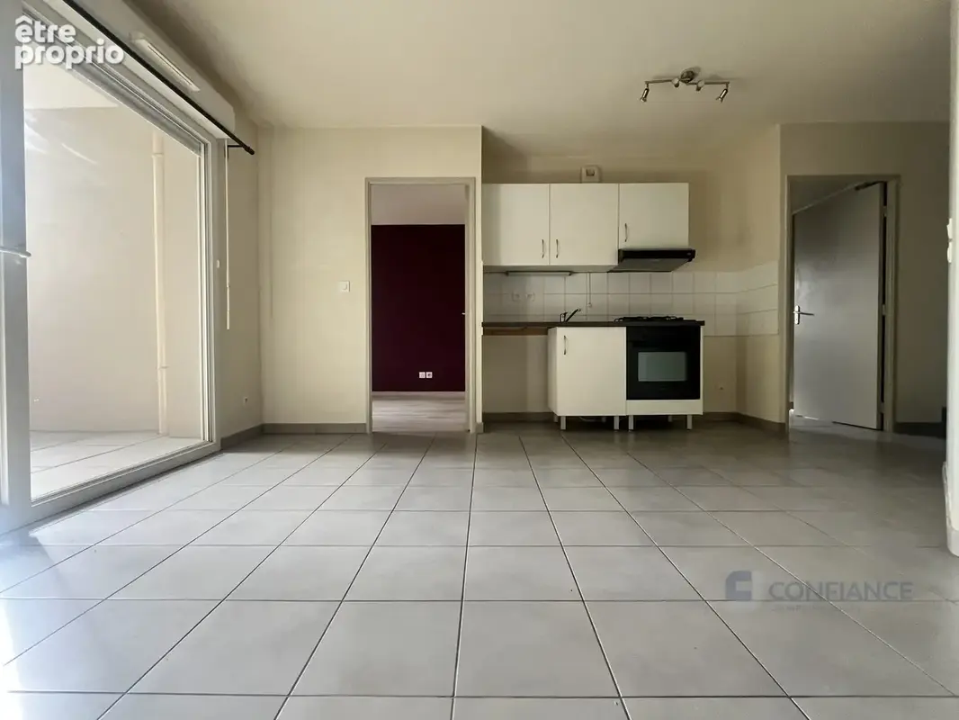 Appartement à DECINES-CHARPIEU