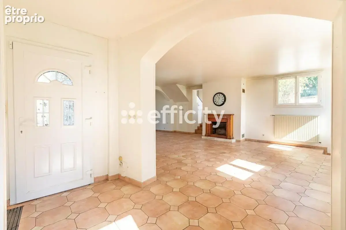 Maison 7 pièces 155 m² à vendre à Senlis (60300) - photo 3