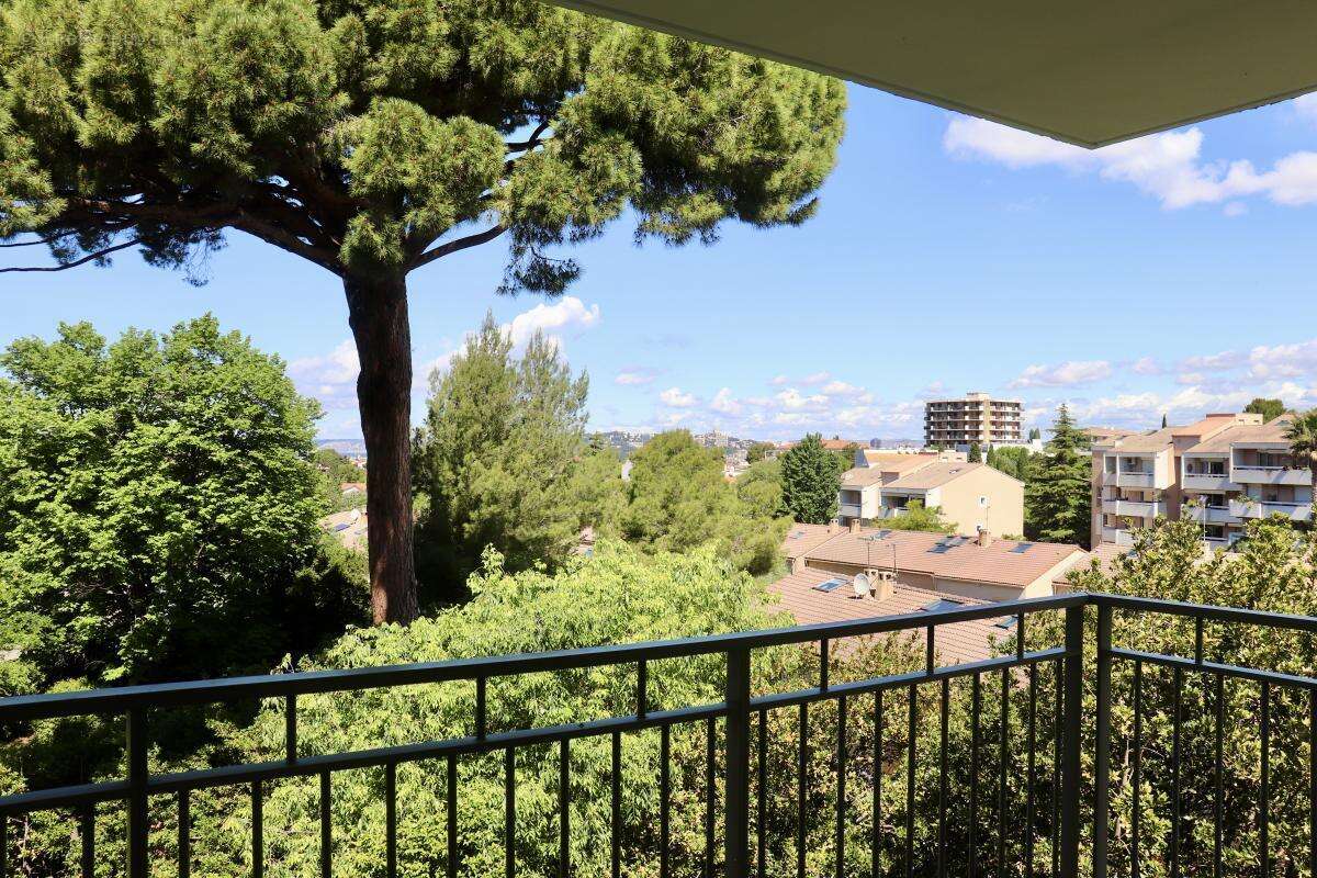 Appartement à MARSEILLE-9E