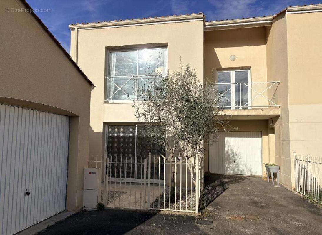 Maison à RUFFEC