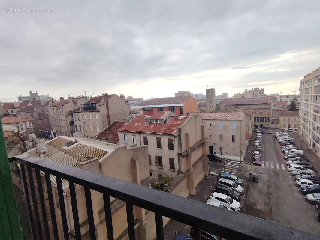 Appartement à MARSEILLE-3E