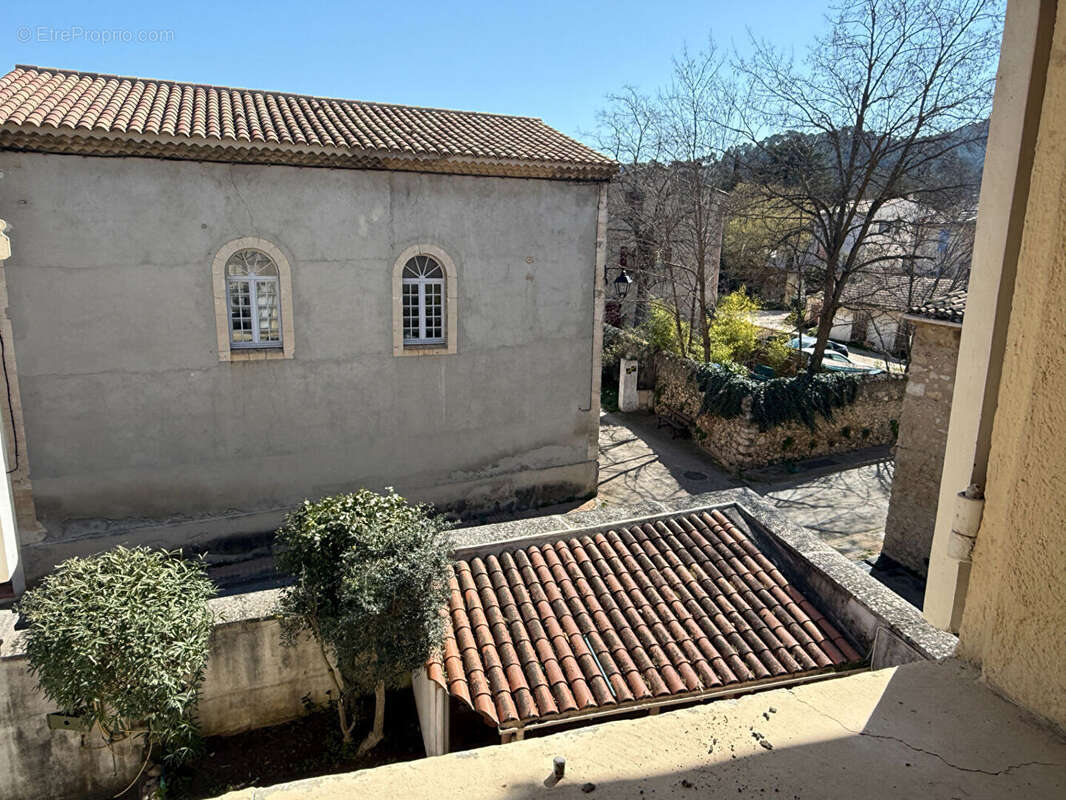 Maison à LA ROQUE-D'ANTHERON