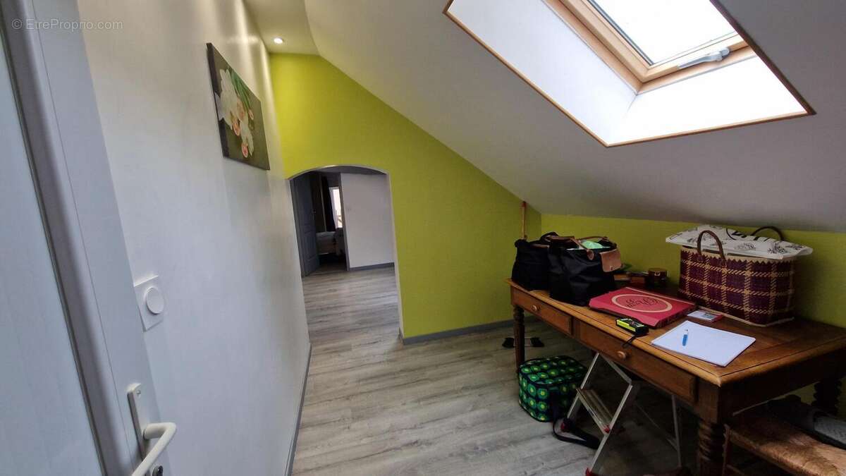 Photo 9 - Appartement à LA GUERCHE-SUR-L'AUBOIS