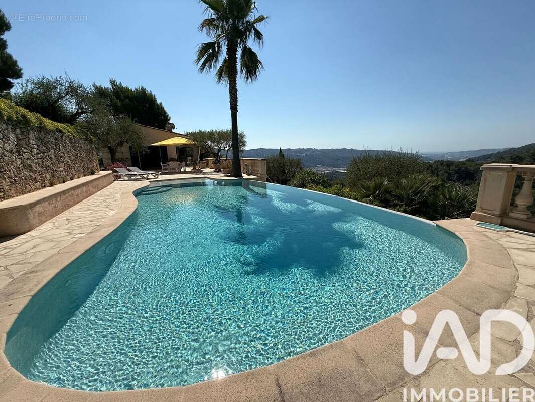 Photo 2 - Maison à CARROS