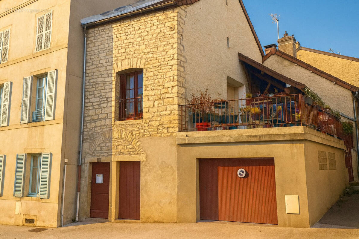 Maison à PLOMBIERES-LES-DIJON
