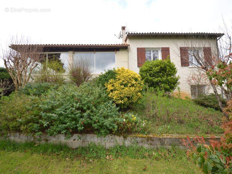 Maison à SAINT-GERMAIN-DU-SALEMBRE