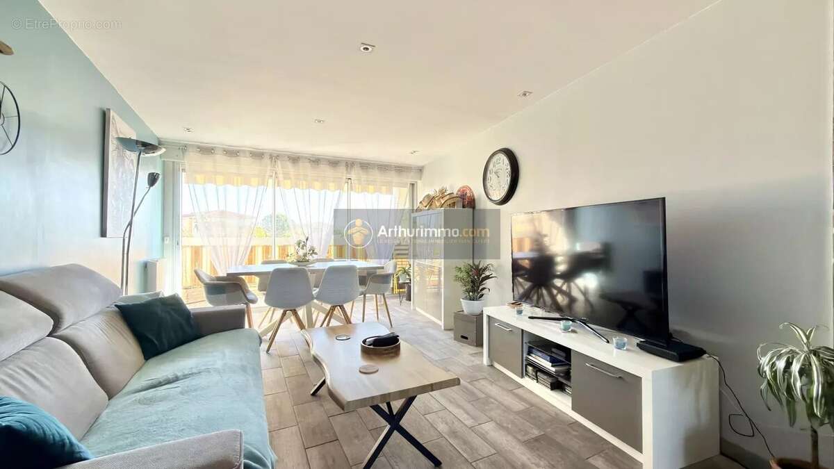 Appartement à FREJUS