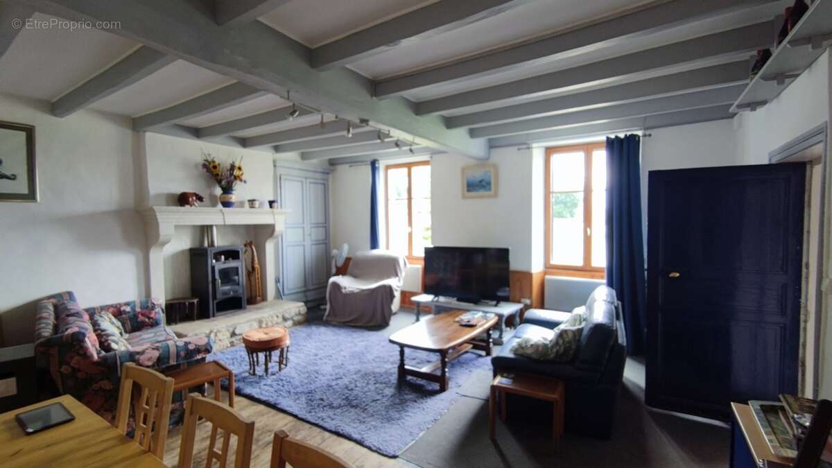 IMG_20250915_124037.jpg - Maison à CHEF-BOUTONNE