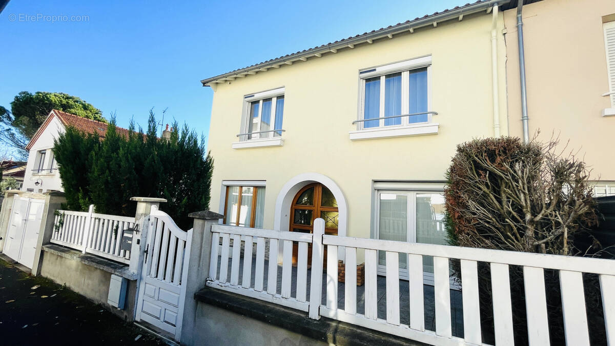 Maison à CLERMONT-FERRAND