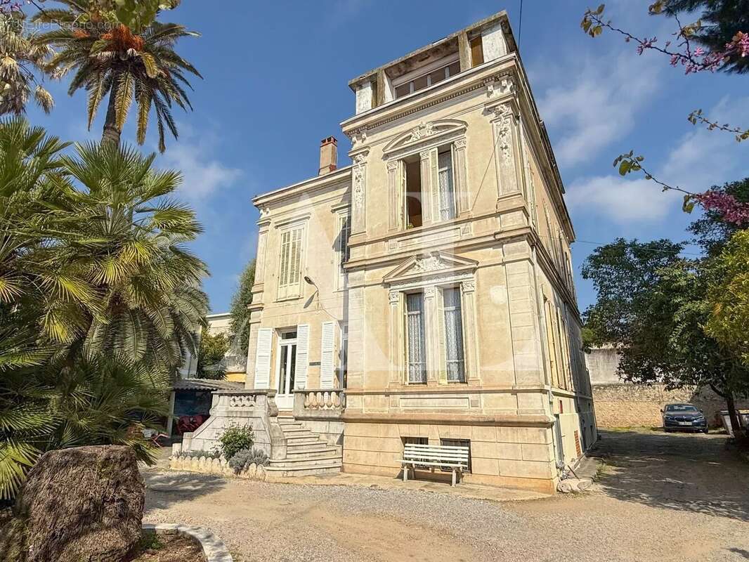 Maison à VALLAURIS