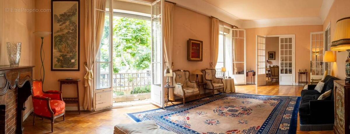 Appartement à MARSEILLE-8E