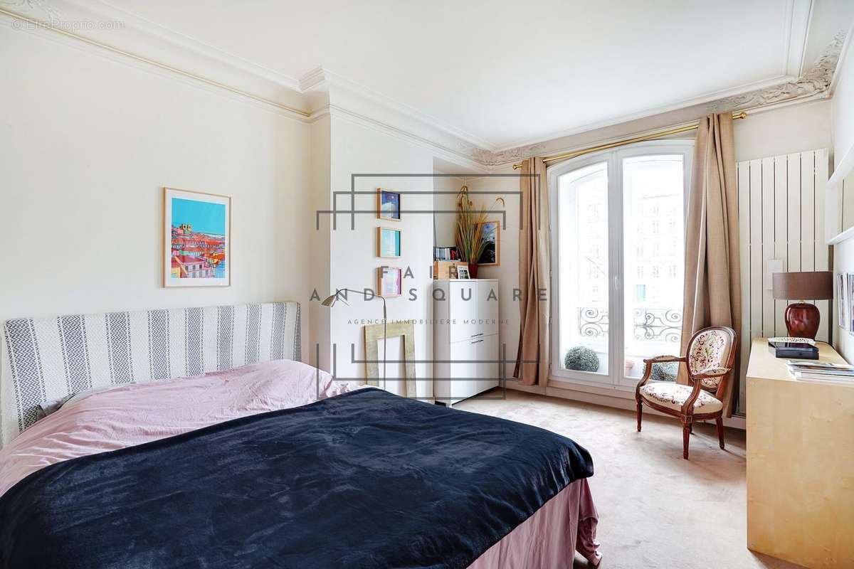 Appartement à NEUILLY-SUR-SEINE