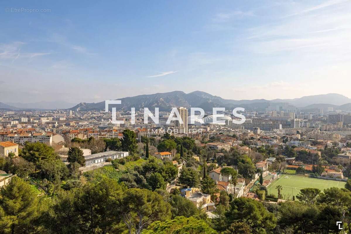 Appartement à MARSEILLE-8E