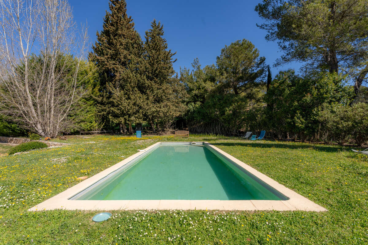 Appartement à LE THOLONET