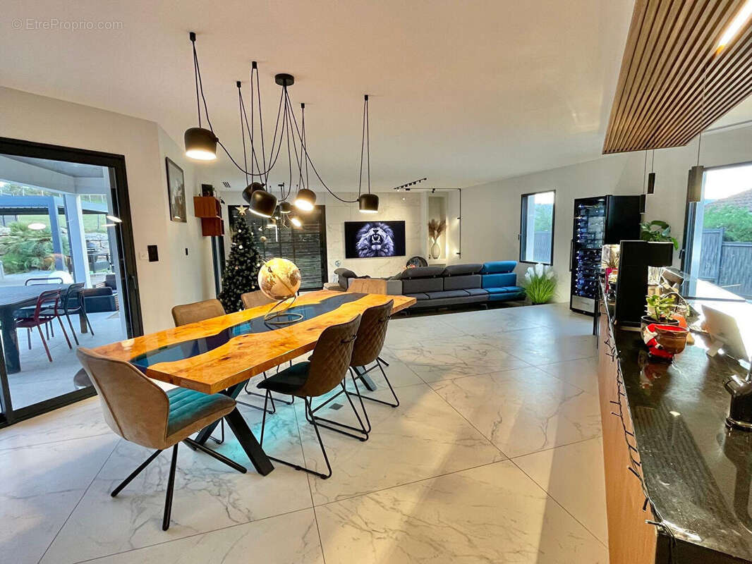 Maison à SAINT-CHEF