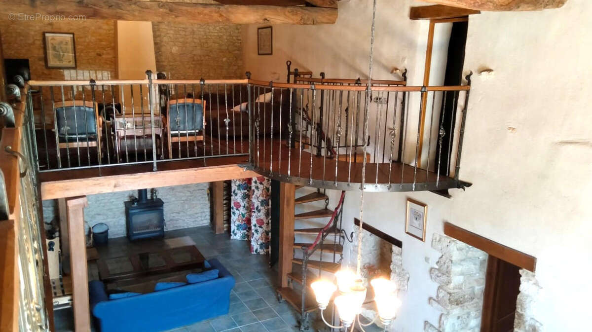 MEZZA - Maison à CELLEFROUIN