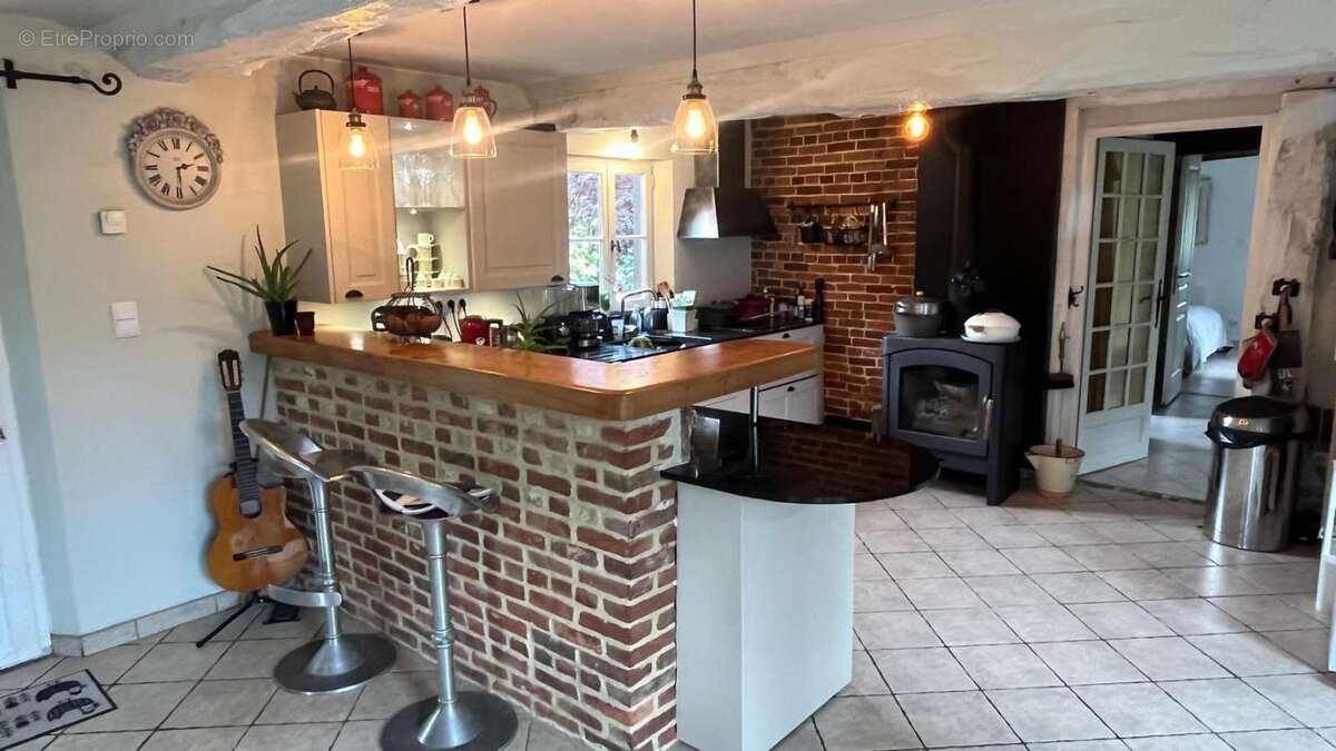 Ensemble immobilier de caractère à Pont Audemer : deux chaumières, dépendance et parc arboré - photo 23