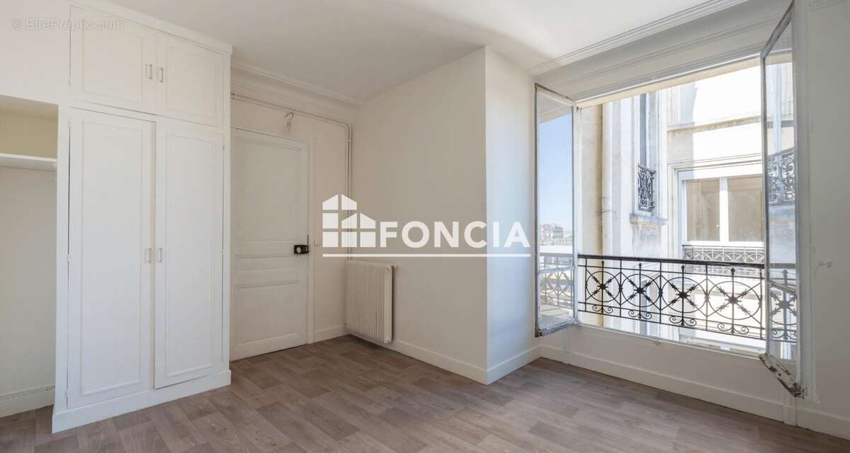 Appartement à BOIS-COLOMBES