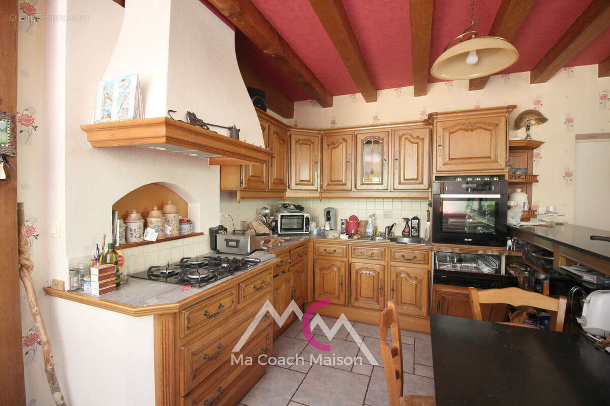 STE ANNE SUR BRIVET proche bourg, Maison d'environ 123m2 avec studio - photo 6