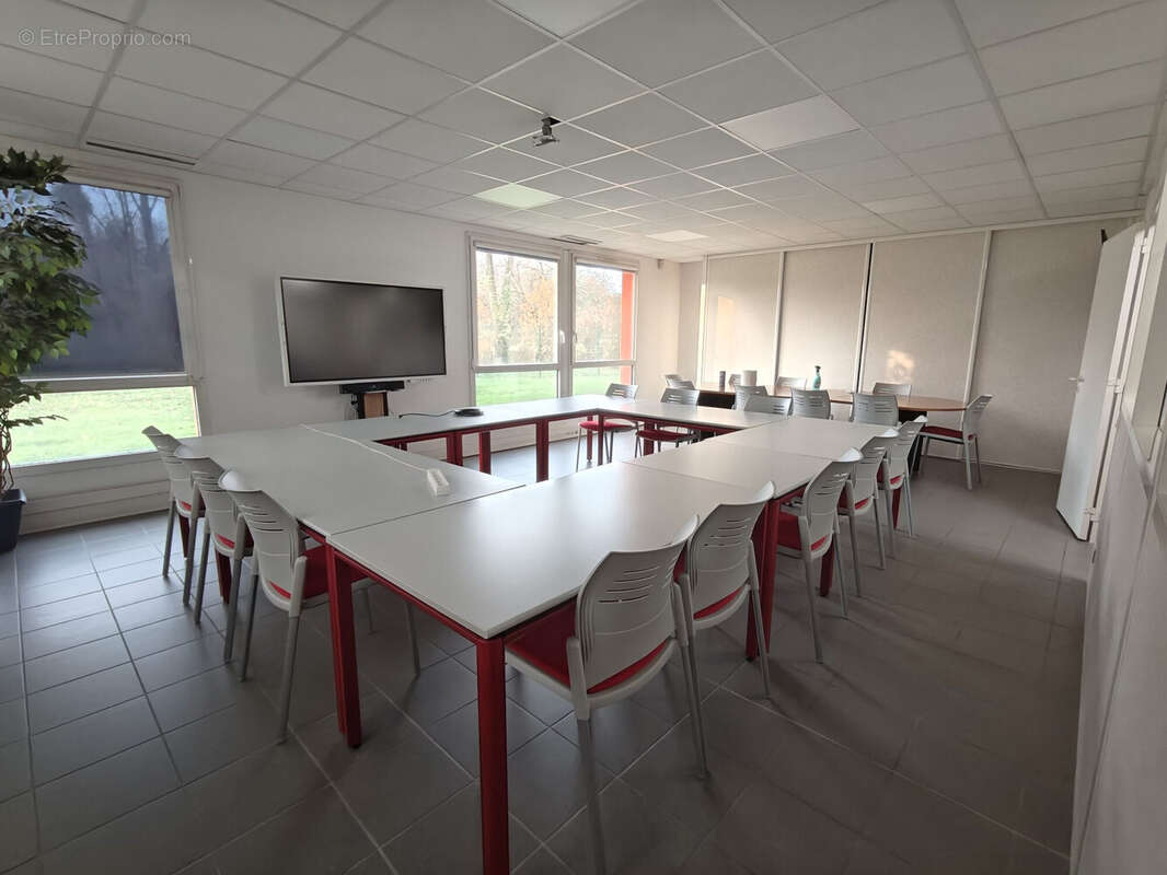 Commerce 120 m² à Brignais  - photo 3