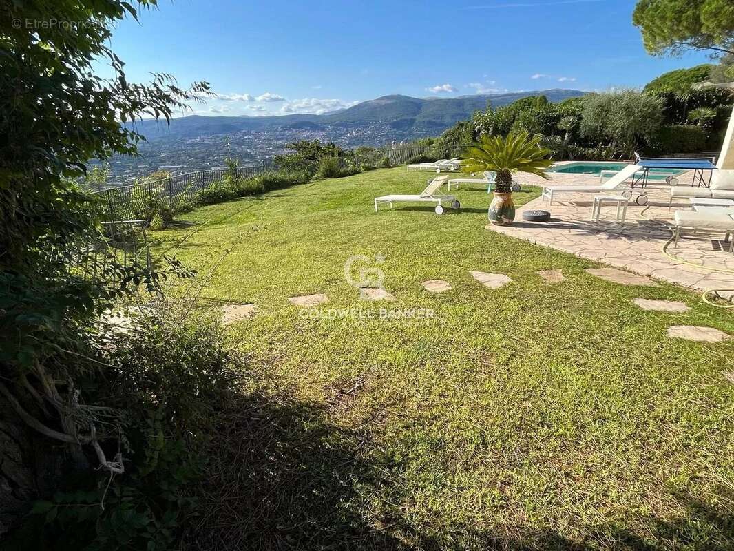 Maison à MOUGINS