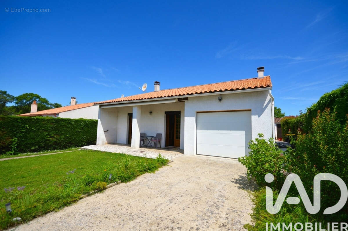 Photo 3 - Maison à LE GUA