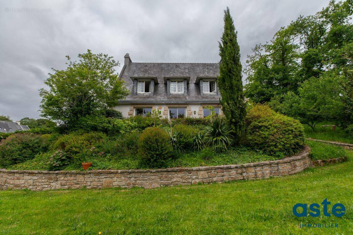 Maison à BOHARS