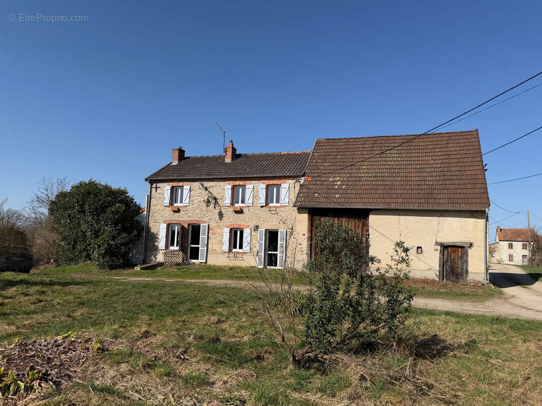 Maison à LA PETITE-MARCHE