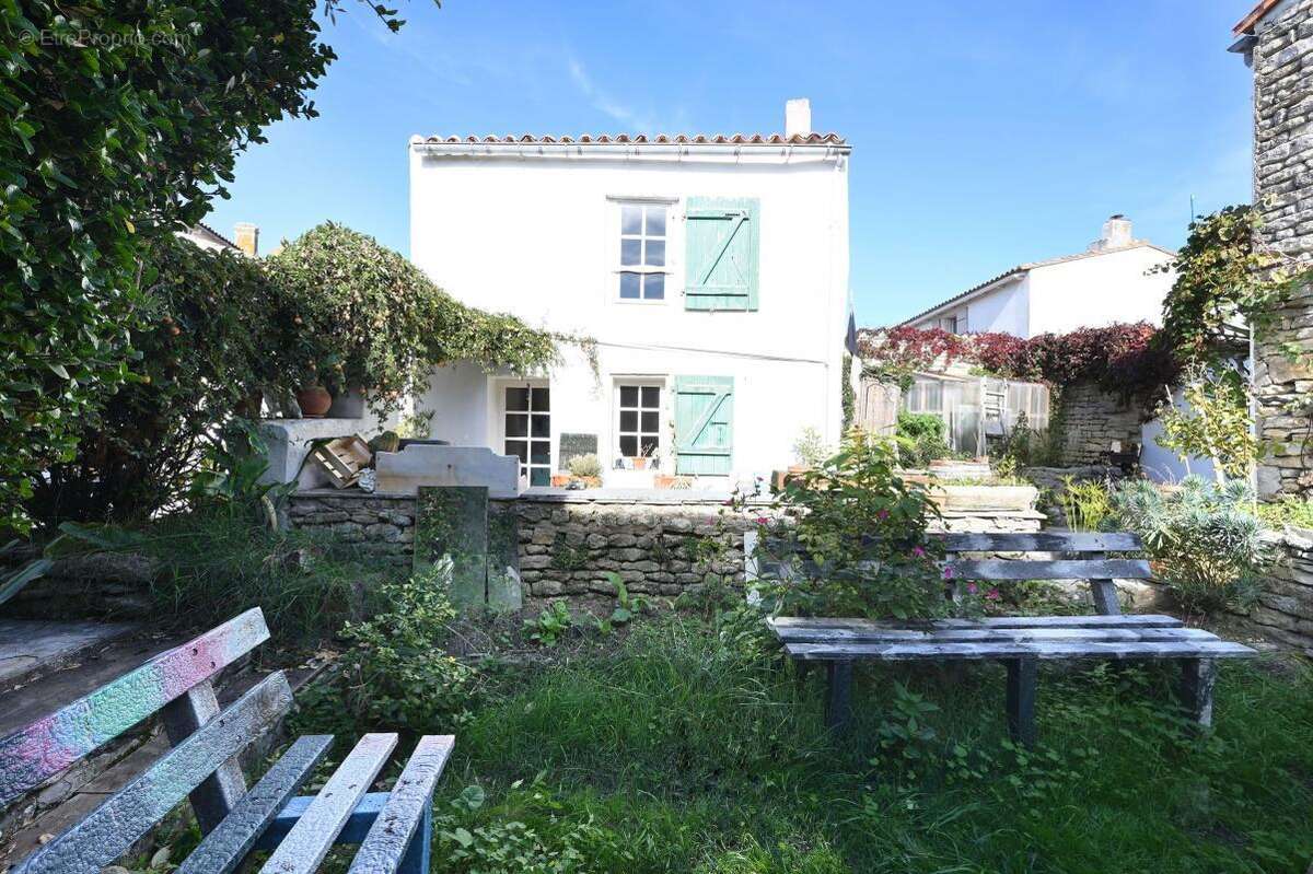 Maison à SAINT-CLEMENT-DES-BALEINES