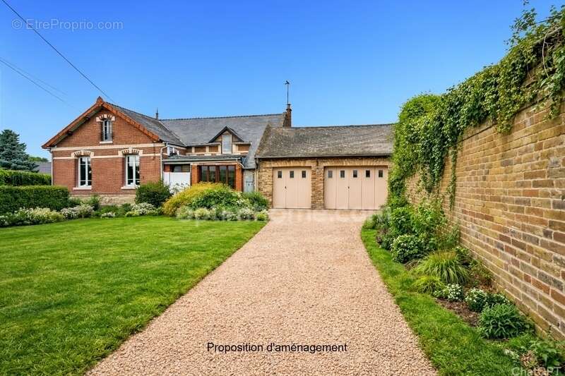 Maison à CHEVRIERES